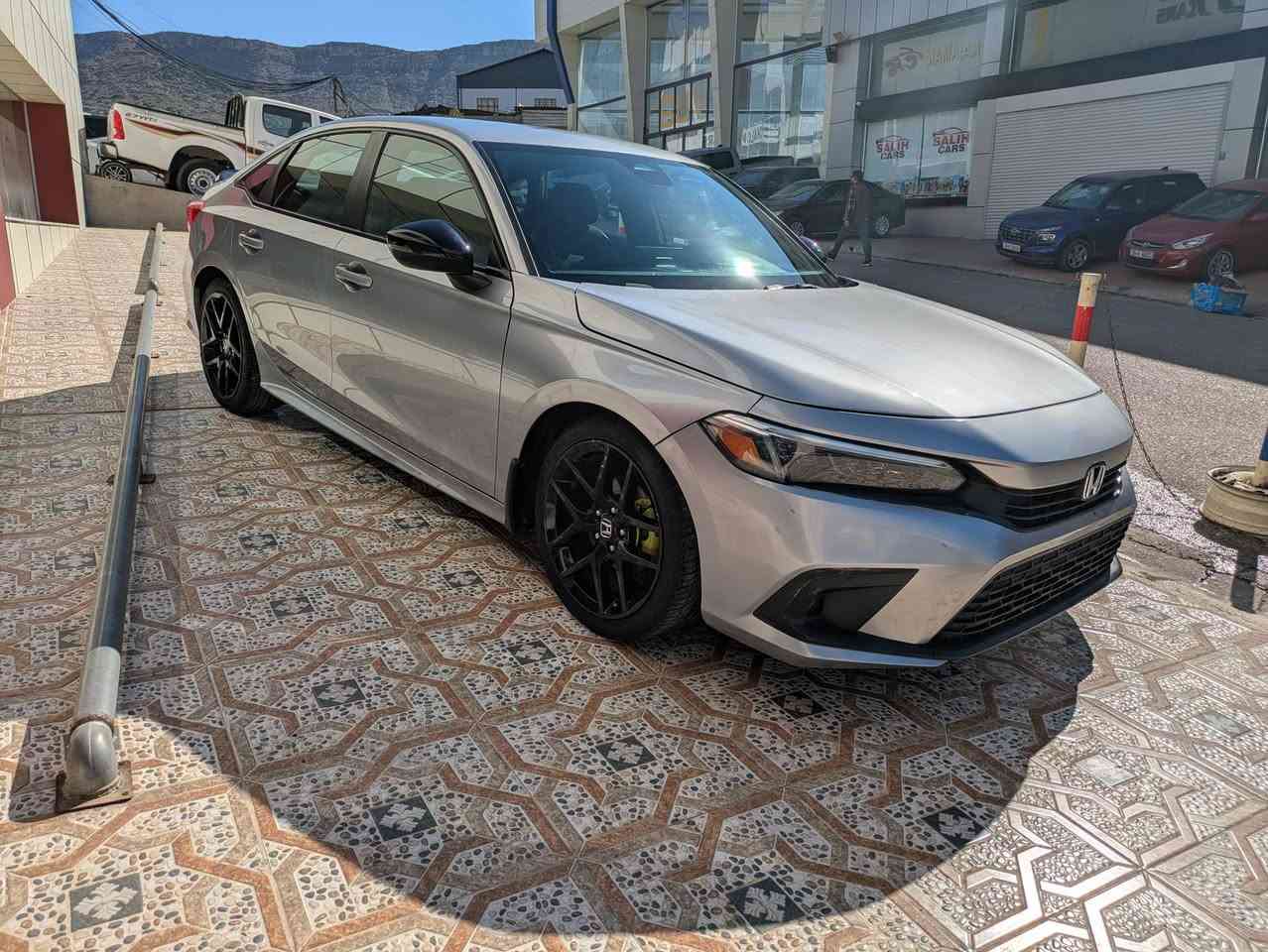 مكينة 20 تنفس طبيعي
مصابيح LED أمامية وخلفية
مقاعد رياضية مكسوة بالجلد والشامواه، مقود متعدد الوظائف، دواسات رياضية.
شاشة معلومات  تدعم آبل كاربلاي وأندرويد أوتو، شاشة عدادات.
نظام كبح تلقائي للتخفيف من التصادم 
نظام الحفاظ على المسار
بابين صبخ جهة سائق بدون دواخل
سعر 140 ومجال 
بدون رقم تترقم محافظات الاقليم


**إذا كنت صاحب هذا الإعلان وتريد حذفه لأي سبب، رجاءا أرسل رسالة إلى الدعم الفني**