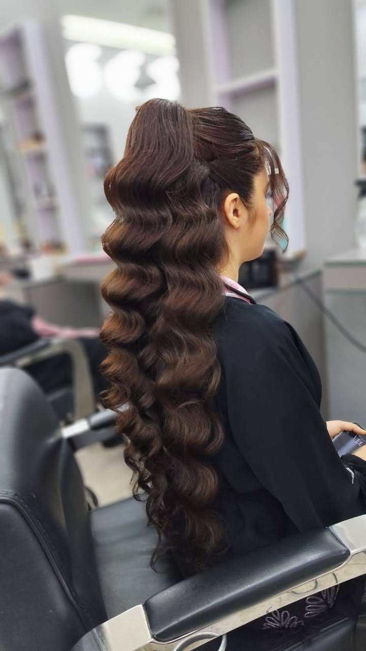 ✨
ويــا مركز نسرين للسيدات 🤍
احلى عروض العيد
👰‍♀️ حنة عرس — 200
مع هديه حفافه 
تنضيف بشره
تنضيف قدم
💎 مهر — 100
🌸 خطوبة — 100
✨ مدعوات — 60 ألف فقط

💄 يشمل:
ميك اب + تسريحة
🎁 مع رموش شعر طبيعي هدية

📍دللي نفسج بأفخم لوك يليق بمناسبتج
الدوره شارع ابو طياره فرع عطاريات صبحي علوان
***********
