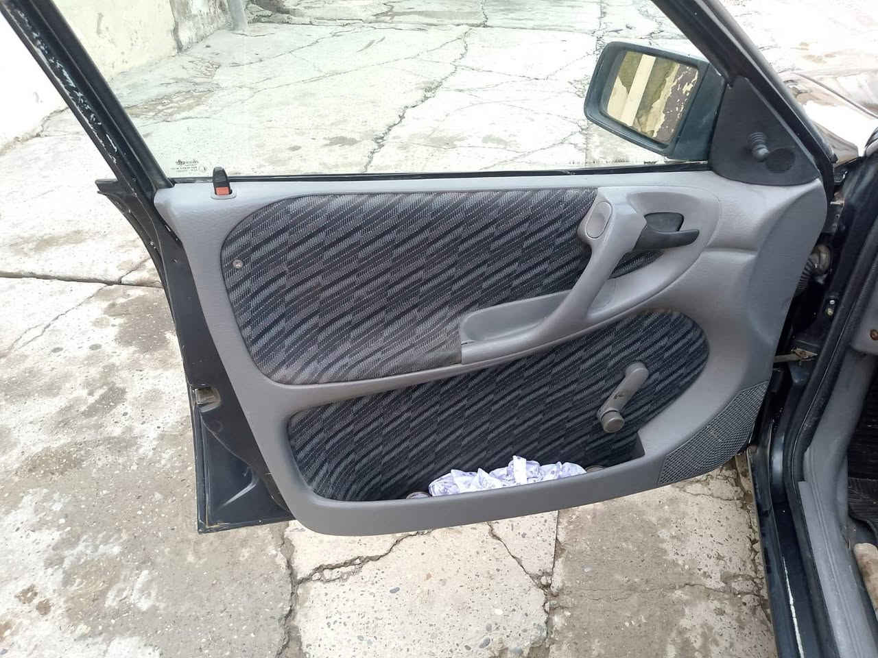 استرا للبيع موديل 92 رقم بغداد محرك 16 كير ومحرك شرط حداديه وكهربائيات شرط ما ناقص اي شيء العنوان موصل جانب الايمن سعر 47 بيها مجال***********
