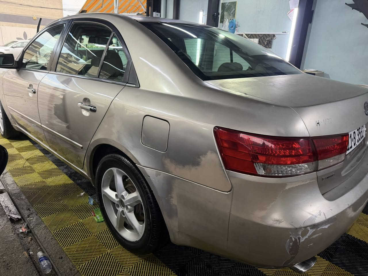 السلام عليكم للبيع سوناتا موديل 2007 رقم بغداد دولي بسمي فول مواصفات لمتيدمحرك 6 3300كير محرك تبريد تتفه صدره كلش حلو تخم تاير بدون حادث بيه جراد مكانه حي الجهاد الاطباء السعر  83قفل  ***********
