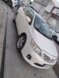 كورلا ٢٠١٤ خليجي ماشيه ٦٥ ألف كفاله عامه لا صبغ ولا بارد محرك ١٨٠٠ موا...