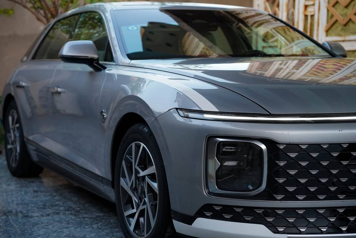 🚗 هونداي ازيرا 2023
📍 حرة بغداد
🔹 وارد كوري
🔹 كفالة عامة
🔹 جاهزة من كلشي (ما تحتاج صرف)

✨ المواصفات:
• محرك 6 سلندر
• نظام غاز (خط واحد)
• تانكي غاز إضافي 90 لتر (المجموع 160 لتر)
• دخول ذكي + تشغيل بصمة
• كشنات تدفئة وتبريد
• ستيرن ميموري (خزن وضعيات)
• وضعيات قيادة متعددة
• مثبت سرعة + محدد سرعة
• رادار أمامي وخلفي
• حساسات أمامي وخلفي
• مانع تصادم
• الحفاظ على المسار
• كاميرات محيطية
• شاشة كبيرة + نافيكيشن
• Apple CarPlay
• صوتيات عالية الجودة
• إنارة LED كاملة
• تايرات جديدة
• داخلية نظيفة جداً

💰 السعر: 260 ورقه
📞 للتواصل: ***********
📍 العنوان: الناصرية
