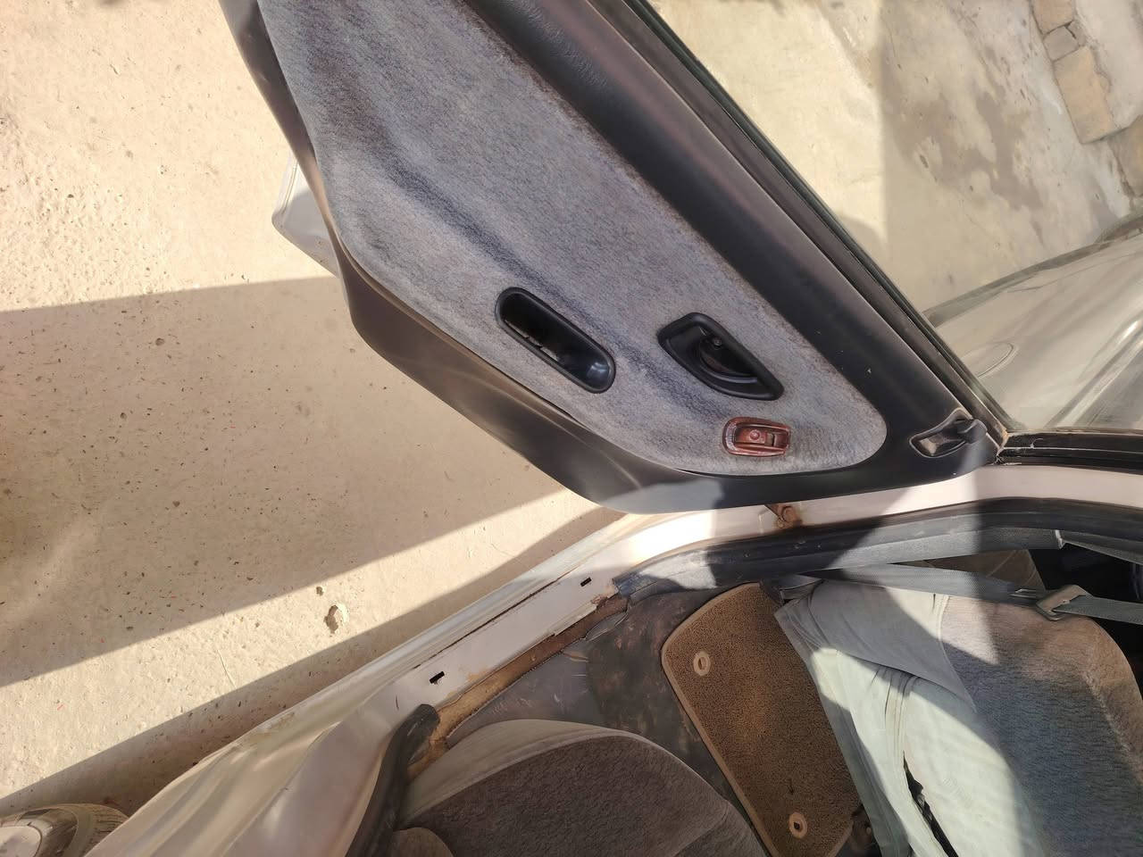 ســوناتا تو
السلام عليكم  سوناته تو صبغ حزام بيهة طخه بسيطه من وره رقم صلاح الدين بأسم جاري  كير عادي  محرك مفتوح 1800.لاتنقيص ولاتبخير  (تبريد شغال ثلج 🥶🥶)  
تايرات وحداديه 80٪  العنوان صلاح الدين الضلوعيه 
الســــــــعر ((37))  وبيهة شوي مجال 
مارد خاص فقط اتصال ***********
