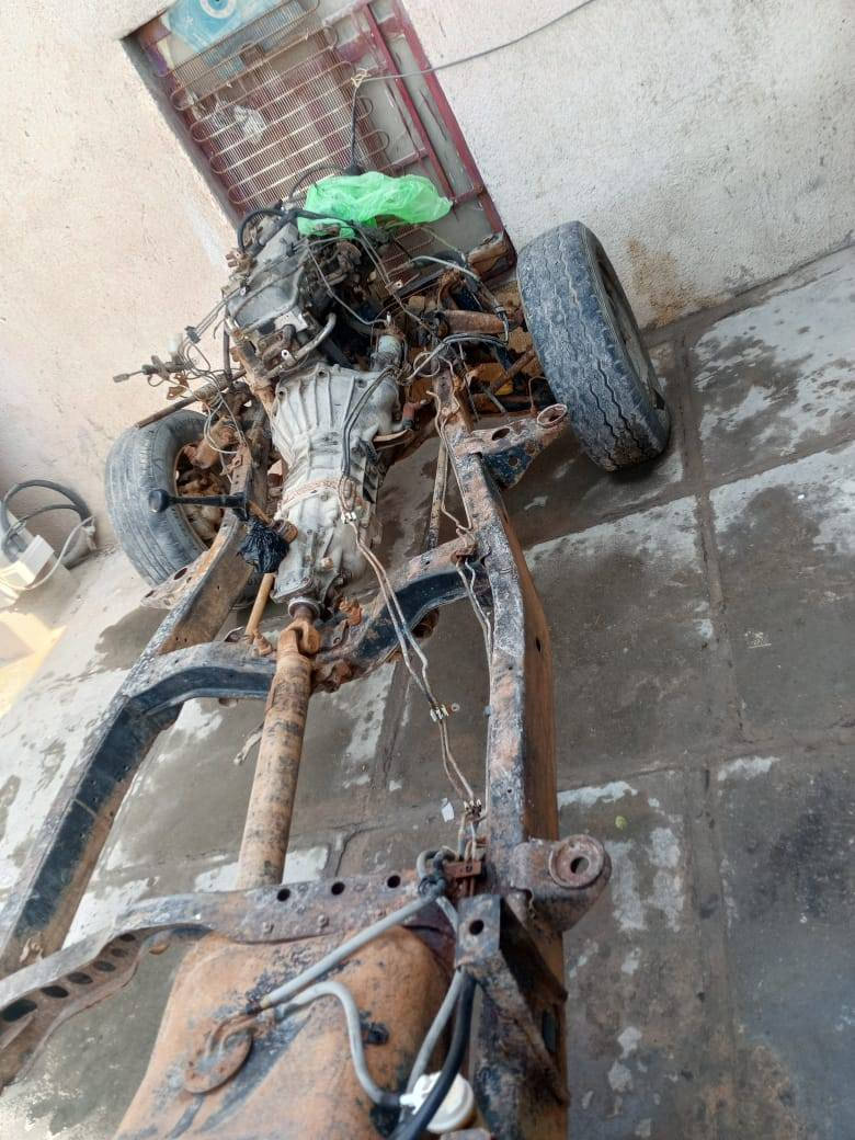 سلام عليكم اخوان شاصي بيكم تيوته موديل 94 اصولي اصولي 
***********
