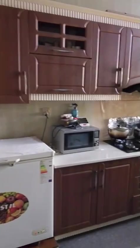 السلام عليكم كاونتر للبيع مع كل غراضه ثلاجه مجمده طباخ غساله ساحبه العنوان شهيدان زركته قرب جامع مفتي رقم الهاتف *********** واتساب او خاص او اتصال

