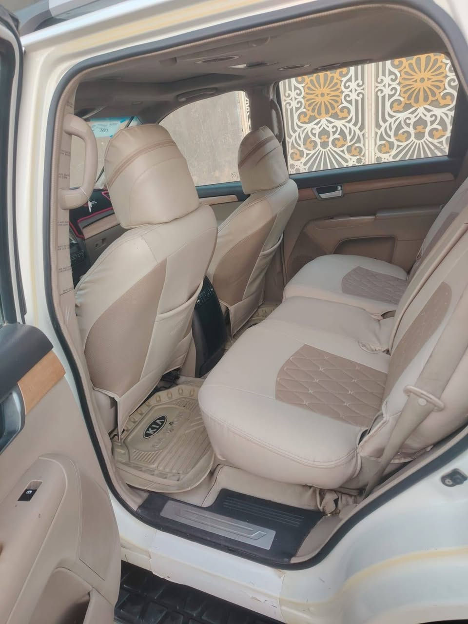 سلام عليكم مهافي البيع موديل 2009مكفوله كفاله عامه وجديده سياره فول مواصفات الخير سياره بسمنه سياره بل عماره سعر 140وبيها مجال الشراي أكثر تفاصيل التصال علاه رقم  ***********
