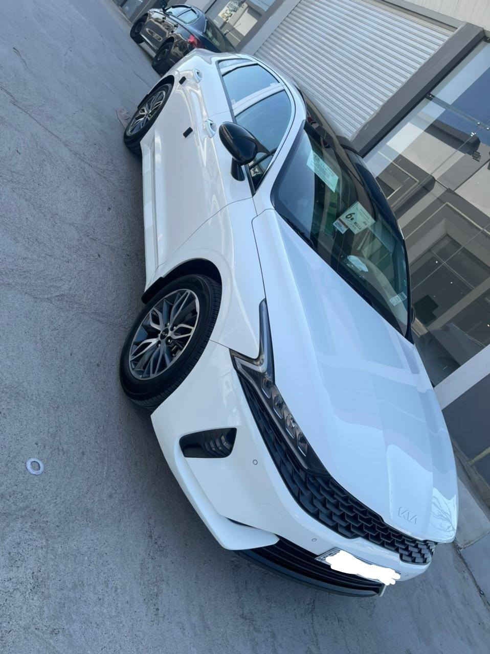 السلام عليكم
كي فايف خليجي 
موديل ٢٠٢٣
رقم شمالي 
سنويه جديد
هزه جديد
شرط التحويل 
السياره مكفوله من ضرر وصبغ
ماشيه 32 كيلو متر 
المواصفات 
كشنات جلد 
كشن كهرباء 
كشنات تدفئه
بانوراما 
لايتات ليد امامي 
حساس امامي 
حساس خلفي 
رادار جانبي 
اشاير بل مري 
قطعتين تبريد 
وباقي المواصفات المعروفه 
.
العنوان الموصل 
لمعرفه السعر الاتصال على الرقم 
***********
***********
