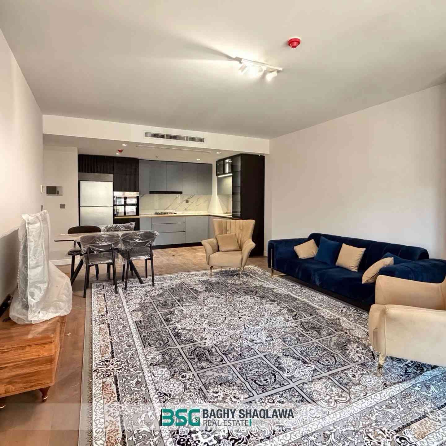 شوقە بۆ کرێ لە پڕۆژەی بۆلیڤارد 
📍 هەولێر - شەقامی 40 مەتری (بۆلیڤارد)

تایبەتمەندییەکان : 
ڕووبەر :97م٢
جۆر : یەک ژووری نووستن (1+1)
‏ ╭━━╯•╰━━╮ ‏ 💎 BSG 💎 ‏ ╰━━╮•╭━━╯

شقة للايجار في مشروع بوليفارد 
📍 أربيل - شارع 40 مترا (بوليفارد) (The Boulevard)

التفاصيل : 
المساحة : 97م٢
النوع : غرفة نوم واحدة (1+1) 

━━
بۆ زانیاری زیاتر : - للمزيد من  المعلومات :
 محمد عبدالله : ***********
 ژیار زرار : ***********

#bsg_avenue_branch
#عقارات #باغی_شقلاوە #BSG #Baghyshaqlawa Erbil Boulevard
