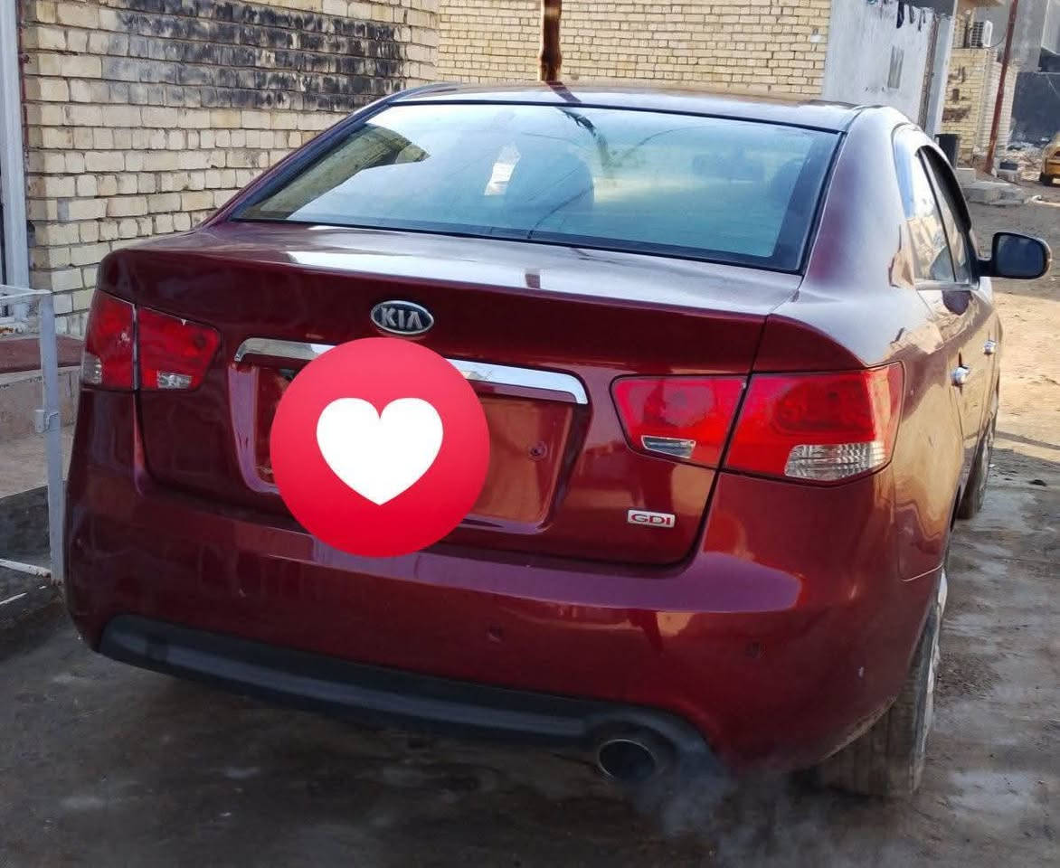 فورتي ١١ سيارة لوك حيل جديده بصمه حساسات تحكم استيرن تايرات لوك تخم ويل كب نجمه رياضي مري شفط اشاير مري داخل اسود شبح دشبول سلم ليزري سنتر لوك وتشغيل ذكي بصمه بيبان صندوق لمس سيارة فول ما عدا الفتحه مكان السياره بغداد الشعب سعرها ٤٥ بيها بس أرقام الشراي يتصل *********** السياره بدون حادث فقط الكصات السياره أدوات
