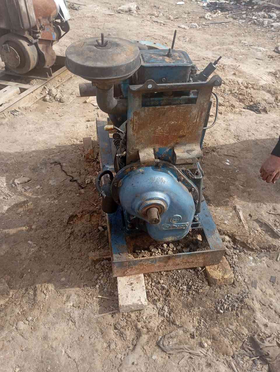 سلام عليكم ماطورت عدد 3 وحد ابو 12 سونت ابو 10 ثنين شرط شغل عنوان ذي قار دوايه  ستفسار على رقم ***********
