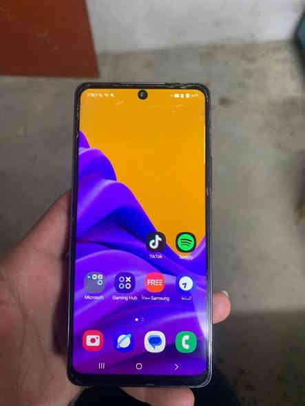 A53 5G جهاز فول ذاكره 256 رام 6 مبدل بس شاشة السعر 90 الف قفل
***********
