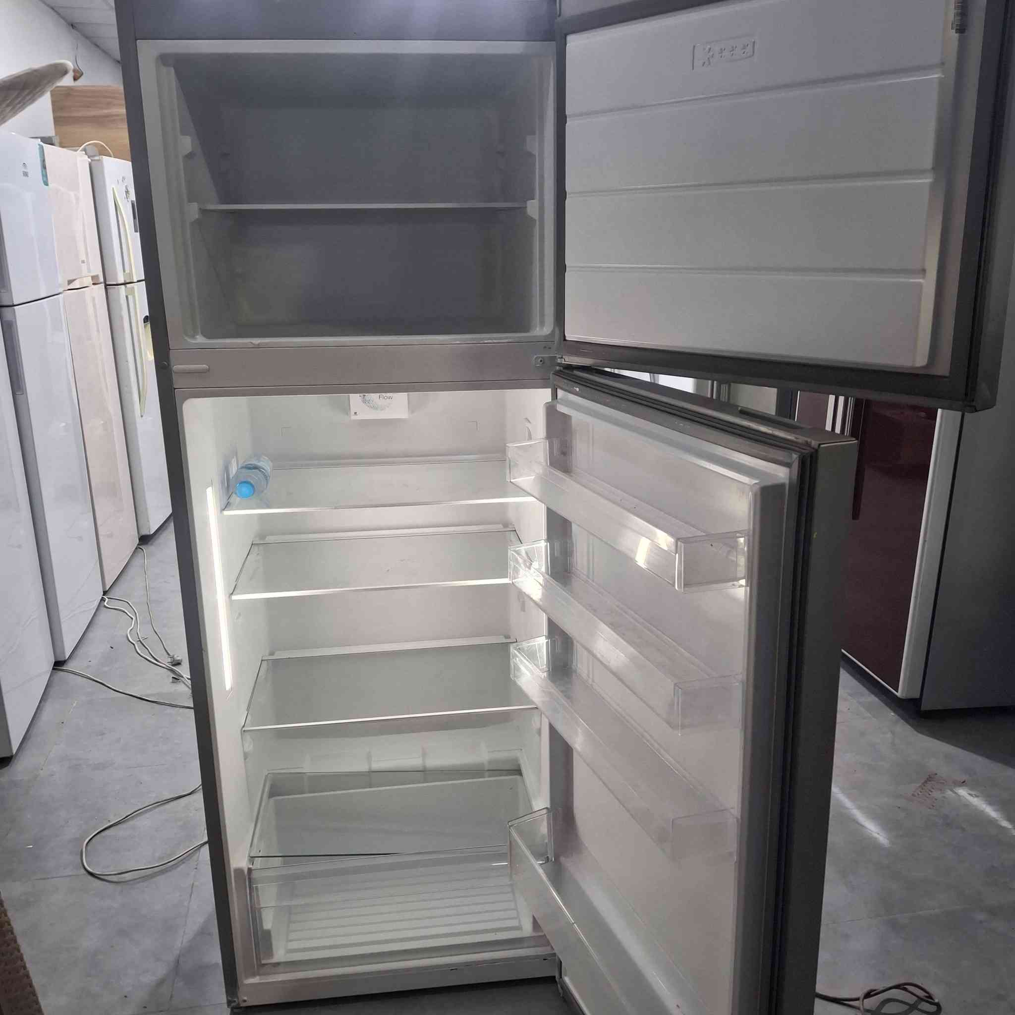 السلام عليكم ثلاجه فستل ٢٠قدم تجميد فول نظافه واصل للمنزل داخل أربيل مع ضمان اسبوع رقم تواصل وتساب ***********
