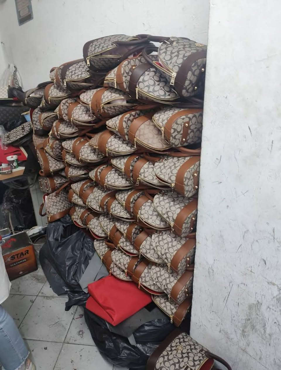 شنط نسائي جوده عاليه لمشاهدة جميع الموديلات بقناة التلكرام 
https://t.me/+vLSeuHbf-t8wMWU0
https://t.me/+vLSeuHbf-t8wMWU0


**إذا كنت صاحب هذا الإعلان وتريد حذفه لأي سبب، رجاءا أرسل رسالة إلى الدعم الفني**