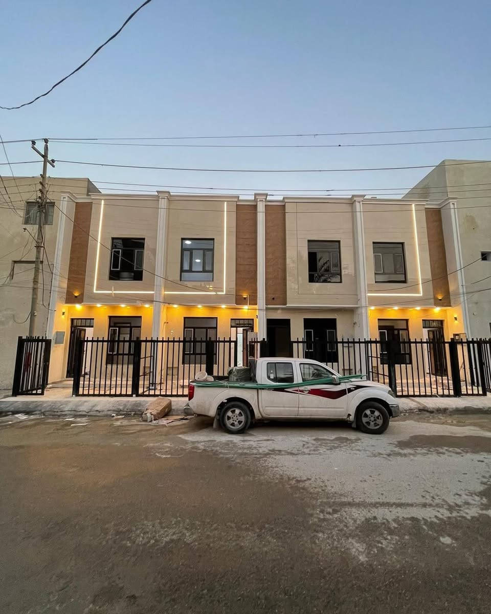 مشتملات 50 متر للبيع.
العدد 6 مشتملات 🏠😍

في منطقة حي الجهاد 
 ضباط المعوقين  قرب شارع المضخه خلف شارع 60 في حي الجهاد 

 

بناء سنة 2026 بناء درجى اولى 

طابقين ونص. 

الطابق الأرضي. صاله +مطبخ + حمام. +منور

الطابق الثاني غرفتين. نوم +حمام 

الطابق الثالث عرفة نوم  + بيتونه +سطح 

السعر والاستفسار الاتصال *********** 📞📞مكتب الشهم للعقار 🏠
