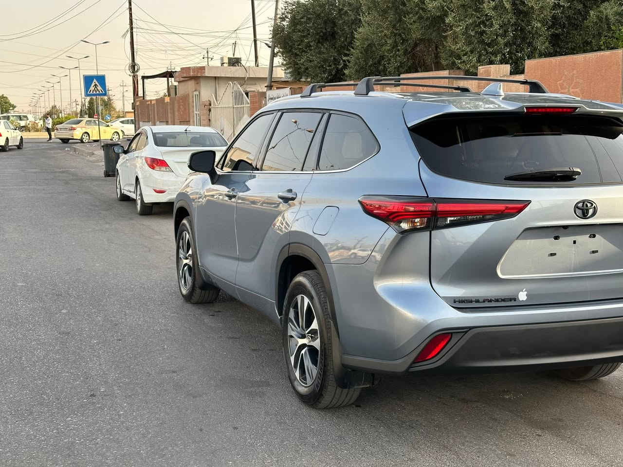 هايلندر 2022
6 سلندر
Xle فور ويل
مكفوله من قطره الصبغ
رقم اربيل
***********
السعر 36 الف
