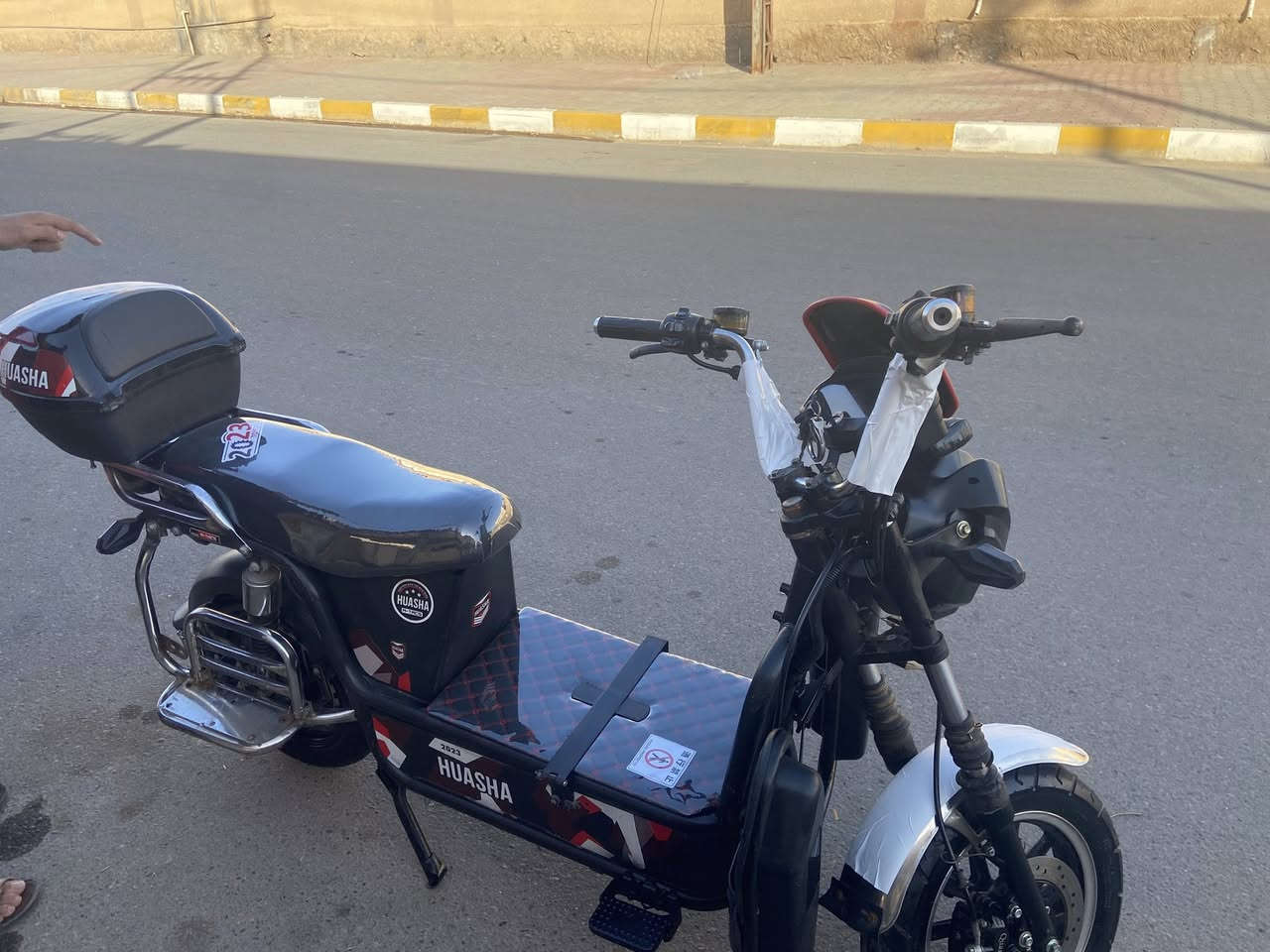 ماطور هيوشا للبيع موديل 21 محدث 23 الماطور كشر بدون اي بطاريات ابيع كوم حديد 
*********** موجود واتس اب
