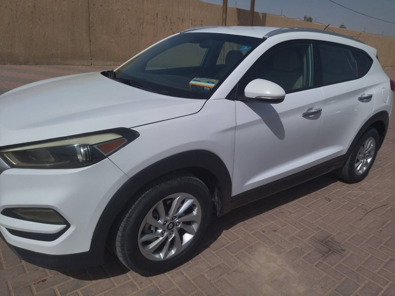 للبيع توكسان موديل 16امريكي حادث جاملخ وبنيد بدون شواصي مكانهه كربلاء استفسار ***********///0780021822
