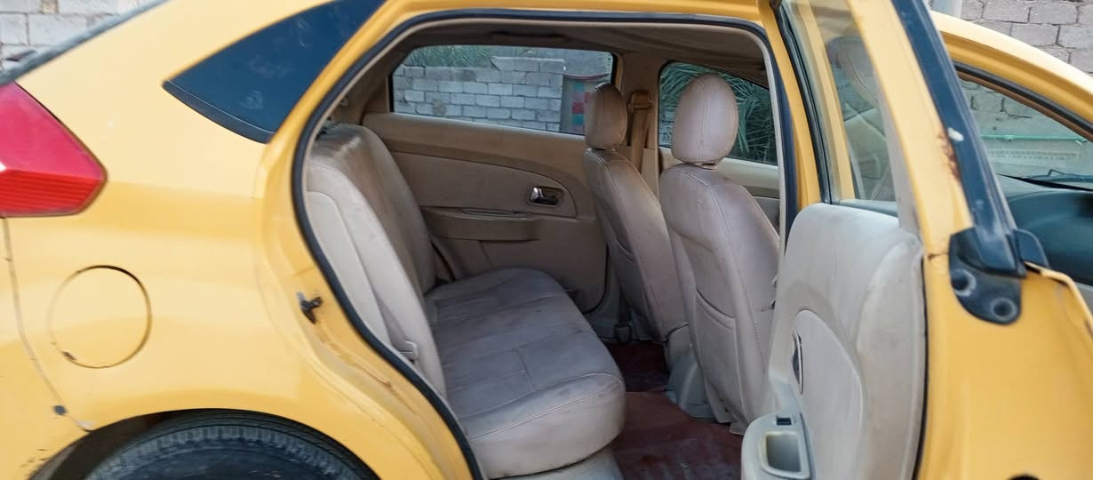 سلام عليكم
سياره شيري فلاوين.مديل 11
رقم مثنئ نكليزي. سنويه اله 30
السياره كير مكينه شرط بل كارتون
كيره جديد كلاج جديد باتري جديد
عدادات كله شغاله كيج بانزين كيلو متر 
توهه داخاله هزه
مصقره هيه وغرامات ربع ماعليهه
سياره مكفوله من ضربه وال تبديل
كهربايات كله شغاله. اي نقص مابيهه
تخم تاير جديد
دواخل جلد بلاد جام كهرباي 4
يشتغلن. تقفيل سنتر الوك. 
سياره خير من الله تاخذه ماذب عليهه ربع
مكاني رميثه
السعر 26وبيه مجال بصيط. اله شراي
ستفسار ***********
