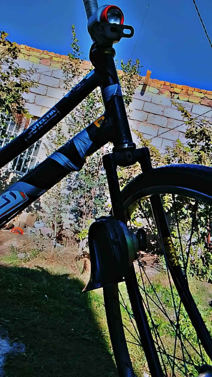 السلام عليكم بانسكل لبيع حجم 26نضافه فول باتري شغال هورن شغال لايت شغال كلشي شغال  70قفل بيع مستعجل المكان سنيه الستفسار عل رقم ***********
