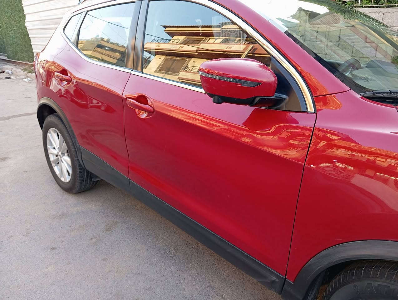 السلام عليكم روج سبورت 2017للبيع باسمي ماشي 48 الف كيلو بيها صبغ بين البابين واسفل الصندوق بدون دواخل جديده كلش مواصفات اس في تخم تاير جديد دسكات ادامة كامله رايدها 140بيها مجال بسيط مكاني كراده شارع الصناعه ***********
