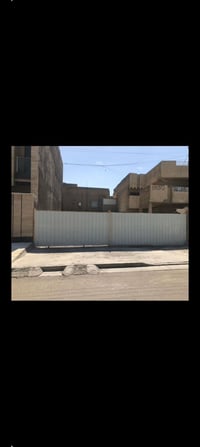 قطعة للإيجار في حي العامل قرب المطار  الاستفسار ٠٧٩٠١٦٩٧٠٦٢