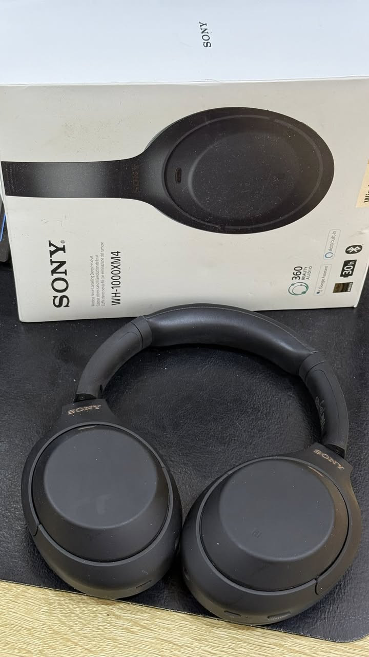 متوفر سماعة سوني m4
سماعة سوني m4 
نظافة 95%
صوت نقي وجودة عالية
خاصية عزل الضوضاء 
غراض كارتون وحقيبة وكيبلات كاملة
متوفر توصيل كافة المحافظات
للستفسار عن السعر علخاص


**إذا كنت صاحب هذا الإعلان وتريد حذفه لأي سبب، رجاءا أرسل رسالة إلى الدعم الفني**