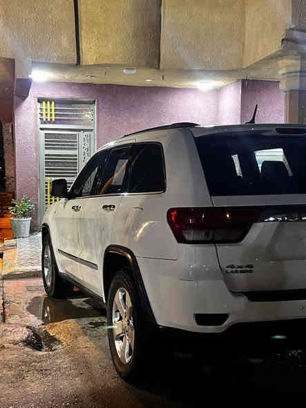 السلام عليكم جيب شيروكي موديل2011 خليجي  بيها صبغ بارد كما موضح بالسونار كير ومحرك مكفولات باسمي سنويه تحكمات كلها شغاله   السياره عليه ادامه كامله السعر 170 مجاله بسيط جدا للاستفسار اكثر الاتصال على الرقم ***********
