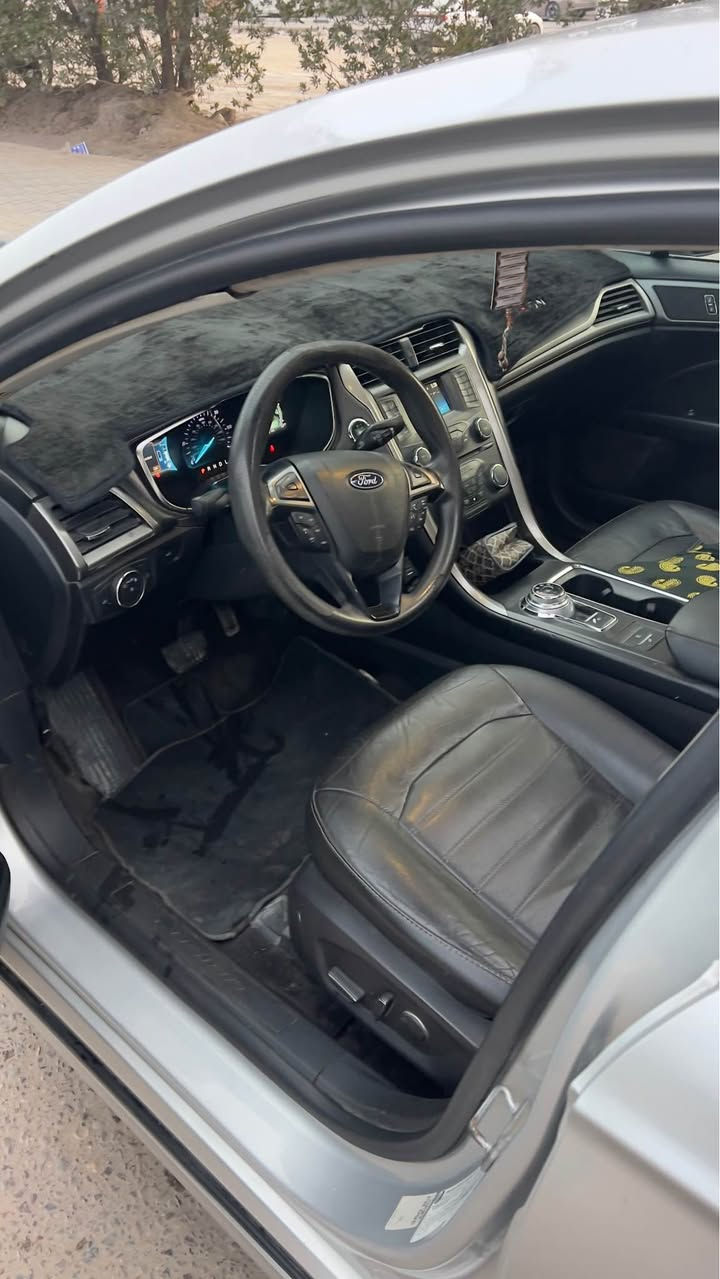 السلام عليكم سيارة فورد فيوجن هايبرد مكينة 2000 هايبرد فول مواصفات حتى فتحه و بصمة سيارة مديل 2018 ماشيه 130 الف سيارة رقم بصرة ب اسمي رايدها ب 115 و بيه مجال سيارة ابيع صبغ حزام  بدون معجون و بيه باب سائق مبدل سيارة حلوة كهربائية كلها بلادية سيارة ما ملعوب بيه ابد مكاني ب البصرة سيارة حادث امريكا الجاملخ الايمن و ب العراق الايسر و بعدني ما مصلحه رقمي *********** البصرة, العراق
