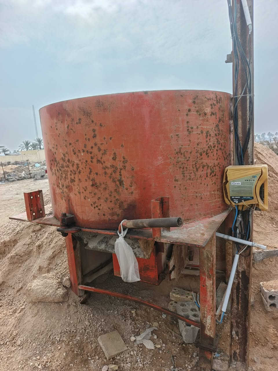 السلام عليكم خباطه للبيع ماطور ٢٠حصان نضافه ٧٠٪شرط الشغل المكان نجف السعر 22$وبيها مجال, ***********/***********
