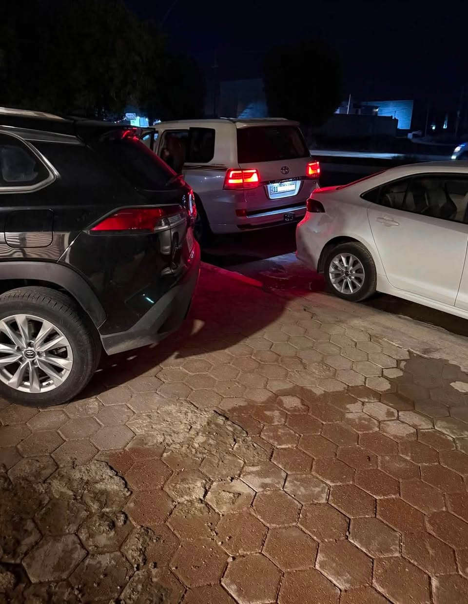 تيوتا كورلا كروس sas هايبرد
ضمان شركة  ساز  وبعدها داخل الضمان
ممشى السياره 20000km
لون اسود 
كفاله عامه 
الموصفات 
تشغيل ذكي 
دخول ذكي بصمات ابواب
بصمات تشغيل عدد2 
فتحه سقف 
شاحن هاتف لا سلكي 
ومنافذ شحن usp.typc
شاشة (كاربلاي و اندرويد اوتو)
٣كاميرات 
حساسات 
مثبت سرعه
نقاط عمياء  
تحكمات ستيرن جهتين 
تبريد قطعتين امامي وخلفي 
جام اوتو 
مري جانبيه شفط 
اشاير بالمرايات 
لايت اوتو زينون
سبير منازل 
داخل السيارة نضيف جداً 
للاستفسار 
***********

