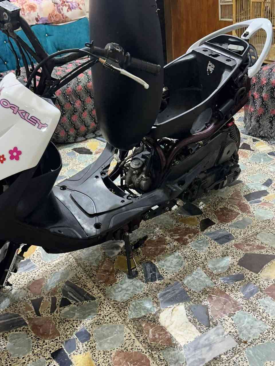 البيت.  سعر 300بيها مخلل وان بغداد. الشعب. دراخه ما بيرا.                       رقم ***********
