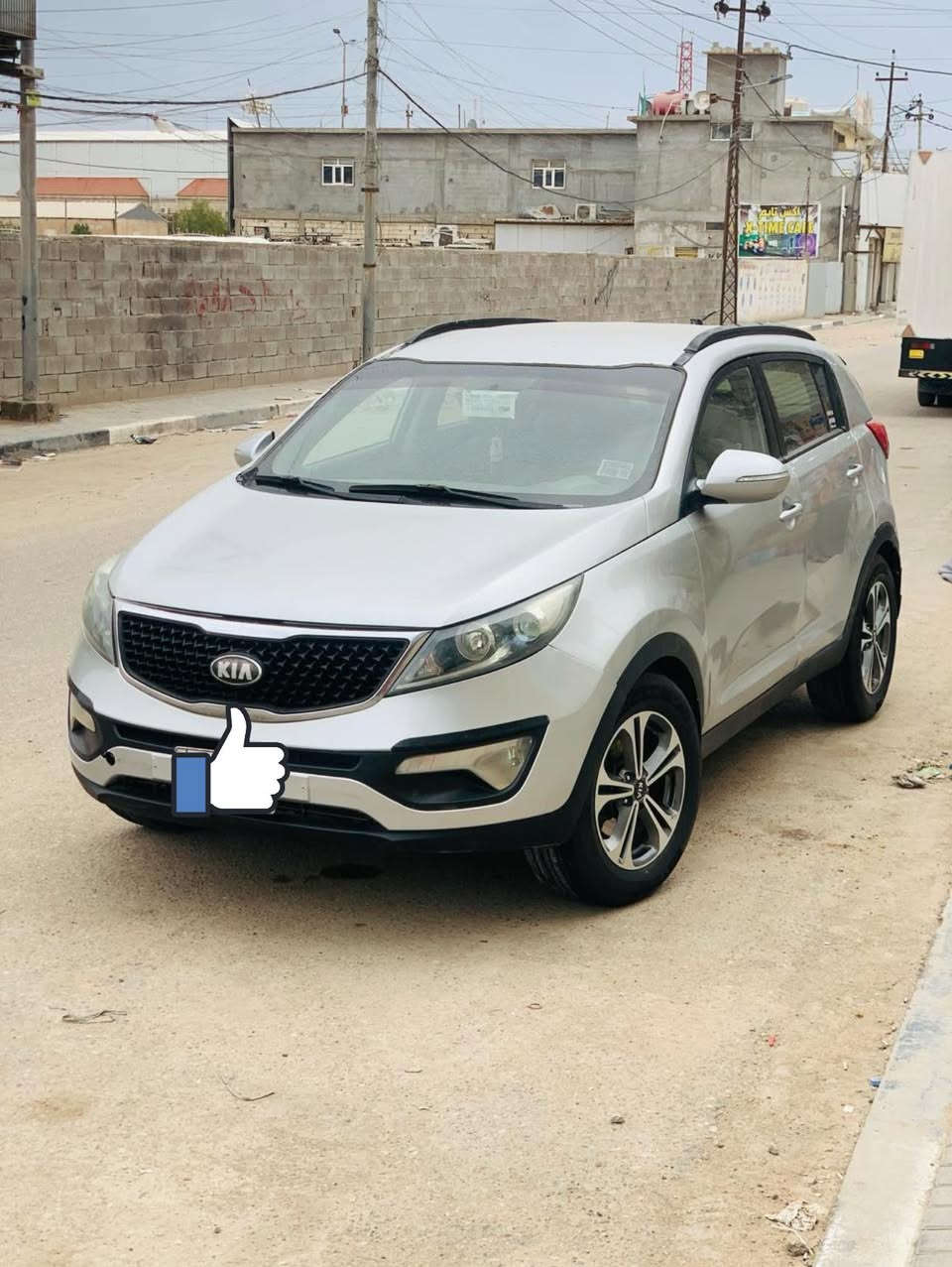 كيا سبورتج مديل 13 رقم ذي قار مشروع وطني تحويله هنا بالبصره  

كير محرك 2000 دوش تبريد كهربائيات كله شغاله 
تخم تاير جديد 

سياره بيه جفيه صفح ومتأذي بيه مدكر خلفي ومعمره ومصبوغه عام 
سعره 90 بيه مجال

***********
