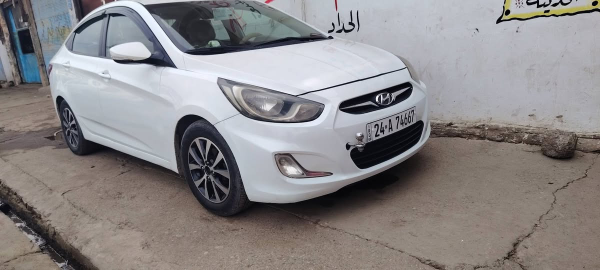 اكسنت 2011
سياره فول محرك 16
كابون مسجل 
سياره بسمنه
قطعتين صبغ بدون دواخل شرط
تبريد تدفئه شغال ***********. ***********
مكاني موصل الايسر
