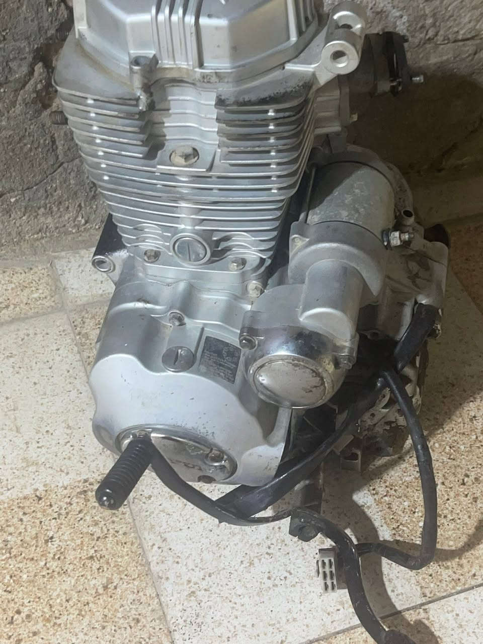 سلام عليكم مكينه البيع معلكه ولف فقط ناسينه بدون دهن عوزه غسل وبيه صبغ مثل ما واضح بصوره يطيح بانزين السعر 75 وبيه مجال مكان الشطره *********** بيه وتساب
