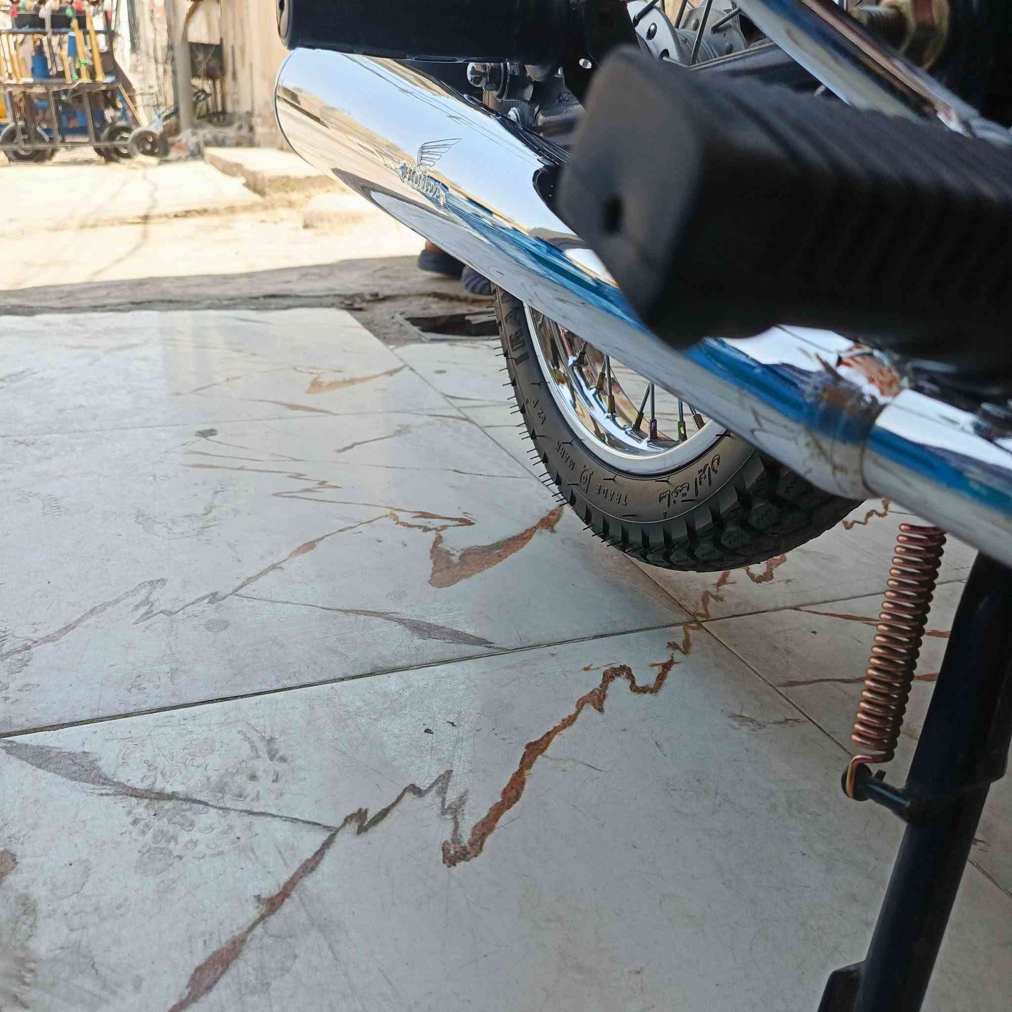 سلام عليكم. صانصه هونده ام الجنح للبيع صالي سبوع من شادها ب15 قفل ابو ال 10 لاتخابر***********
