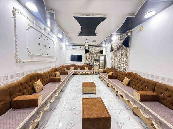 📍 الموقع: النجف شارع صب مقابل قريت الغدير– عمود 320

📐 المساحة: 200 متر مربع

📄 الطابو: زراعي – سند 25 – قرار محكمة

مواصفات الدار: سقيفة كراج سيارة مع خلاطات كامله سطح مطبك شتايكر 

🛏 غرفتان نوم

🛋 صالة

🍽 مطبخ

🧑‍💼 استقبال

🚿 حمام داخلي

🚻 حمام خارجي

🏗 نوع البناء: طابوق، الأساس والسقف صب

💰 السعر: 87 مليون دينار عراقي (قابل للتفاوض)

☎️ للتواصل: ***********

 #عقارات #h
