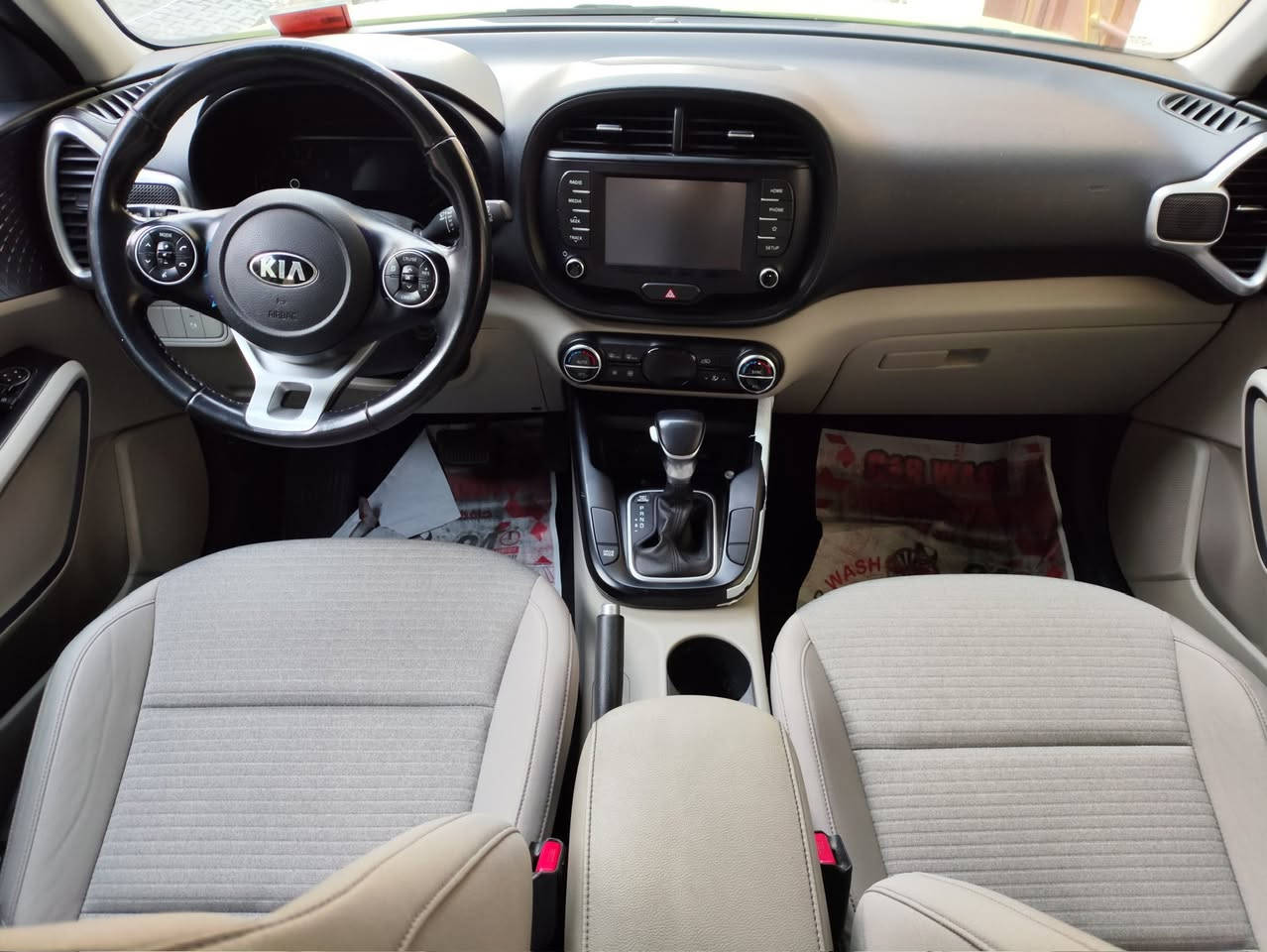 السلام عليكم
كيا سول خليجي 2020
السيارة سعرها 165 ورقة وبيها مجال بسيط حك الجية مو اكثر رجاء 
وكالة الدولية العراقية
كلش نظيفة ومرتبة وجاهزة من كل شي بدون اي نقص اخت الجديده ومحافظ عليها 
السيارة صيانتها كلها يم الدوليه وعندي اوراق الصيانة
وملتزم بجدول الصيانة الدورية
جددت الرقم والسنوية لحد 2031 وباسمي
لونها اخضر مميز بالسنوية اخضر غير محدد
السيارة مكفولة من كل شي .. بيها بارد بسيط جدا اثر خدش جاملغ وباب مرفق بالسونار
ماشية 58000 وكسور 
مكاني بغداد الحرية او العلاوي 
***********
