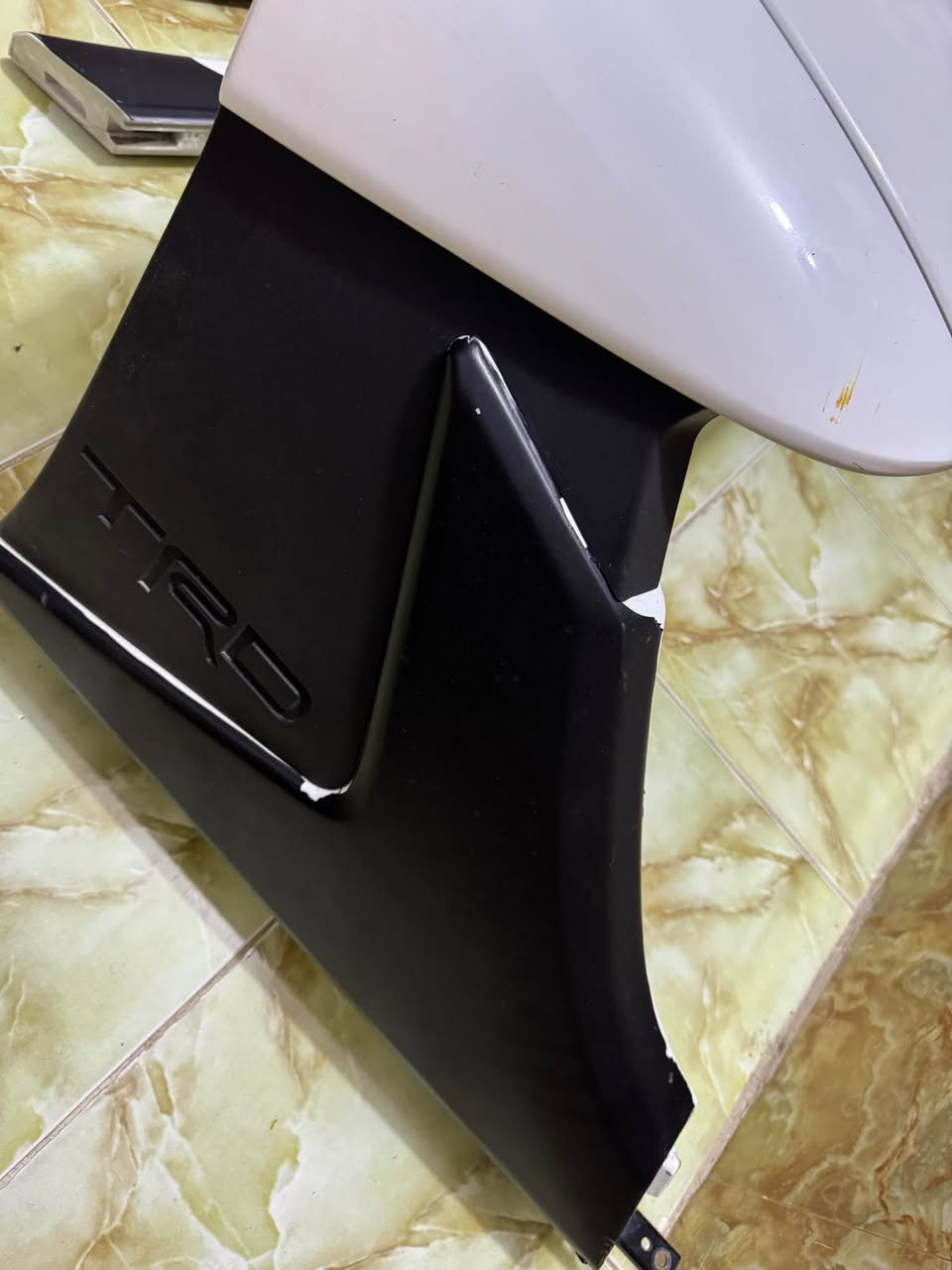 السلام عليكم للبيع سبايدر تيوتا. اصلي. مالي سيارتي ونزلته منها شديت حديد لان احمل بيها مغلف لاسق ينشال لل امانه بي فطر موضح بلصوره. ب ١٥٠ الف. *********** النجف, العراق
