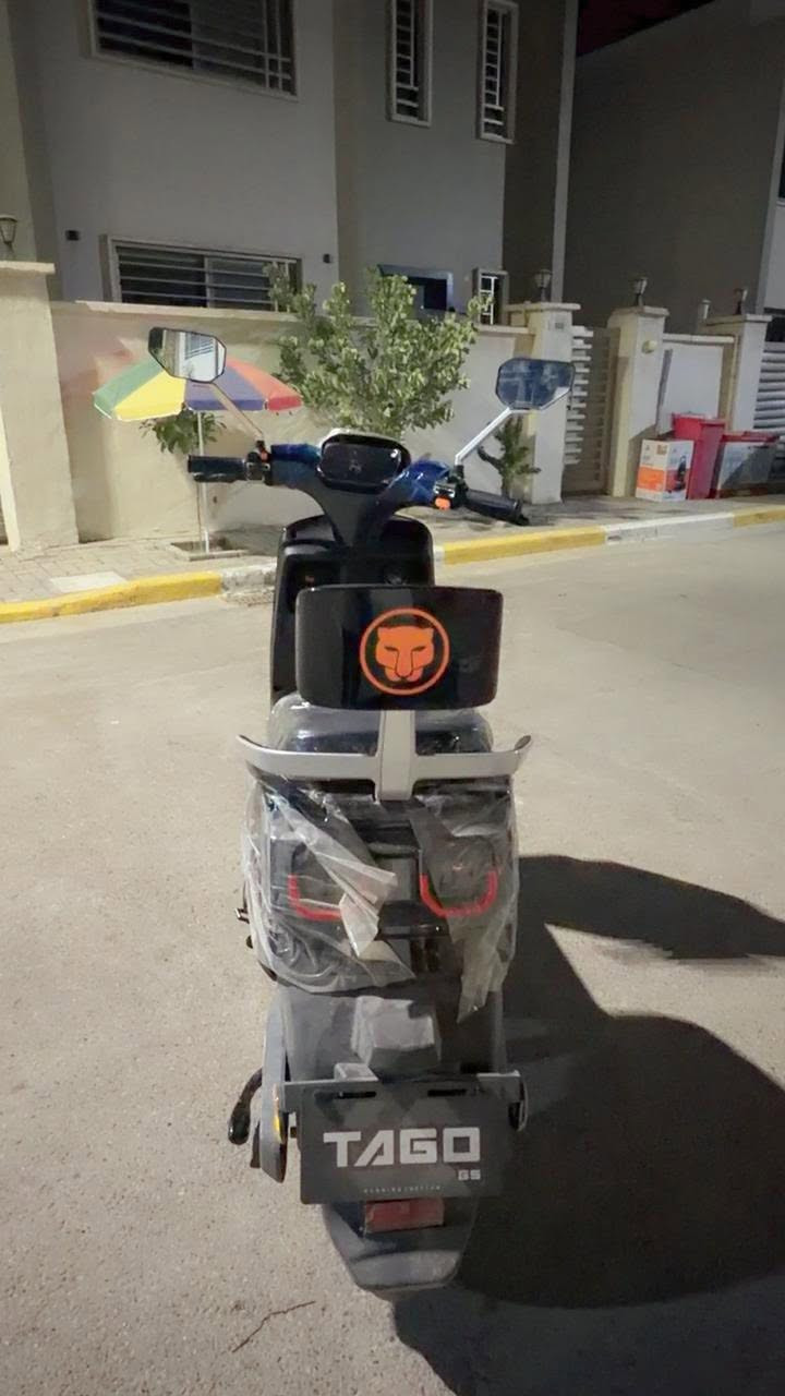 السلام عليكم
دراجه شحن رياظيه من شركه TAGO GSبعدهه بجيسهه تمشي من٥٥ الى٦٠ كيلو

السعر مليون وبيهه مجال للاستفسار على الرقم ***********
