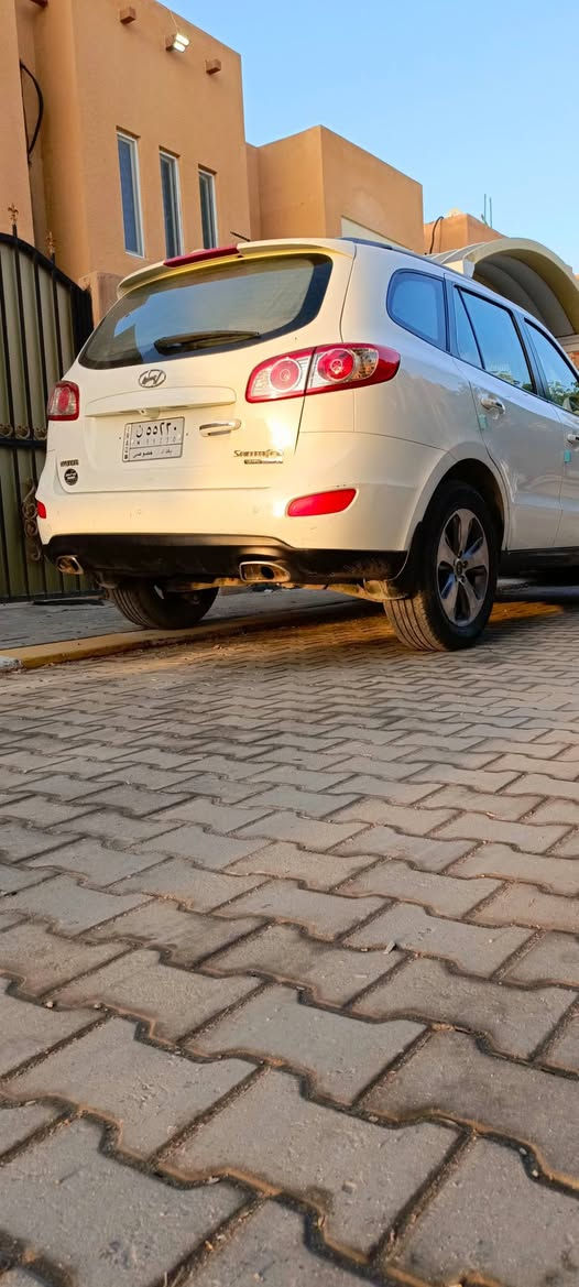 سلام عليكم
للبيع . للبيع سنتافي 
الموديل : 2012 
المواصفات : 
1ـ بصمه تشغيل  بصمات ابواب دخول ذكي .
2ـ فتحه .
3ـ تحكمات ستيرن جهتين .
4ـ دفع رباعي 4*4
5ـ مري كهرباء شفط 
6ـ كرسي السائق كهرباء 
7ـ زنون LED
8ـ كشافات ليليه 
9ـ 6v 3500
10ـ 7 راكب 
11ـ 3 قطع تبريد ثلج ❄️🥶
12- اشعه في المرء الوسطيه 
13ـ اشاير بالمري 
14ـ نيكل + ويلات نيكل
15ـ صاجات + قفل جكمجه .
16ـ ثلاجه كبيره .
17ـ كامره دواره 360 درجة.
18ـ كروز مثبت سرعه .🛣️
ــــــــــــــــــــــــــــــــــ 
السياره . كفاله . عامه . من الدعاميه للدعاميه. فقط ربع بنيد! ! !   فول 1/1
ـــــــــــــــــــــــــــ

رقم بغداد مشروع وطني سنويه ورقم لل2027

السعر178$ وبيه مجال
مكاني نجف حي الامير***********
