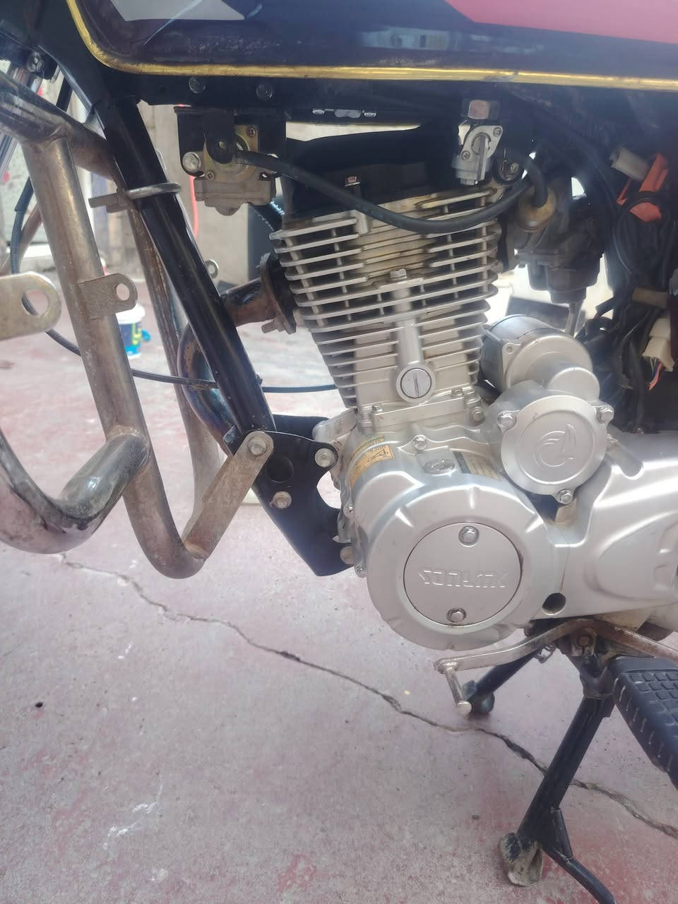 السلام عليكم دراجه ايراني للبيع مكفوله اوراق كامله موديل 2024
***********
