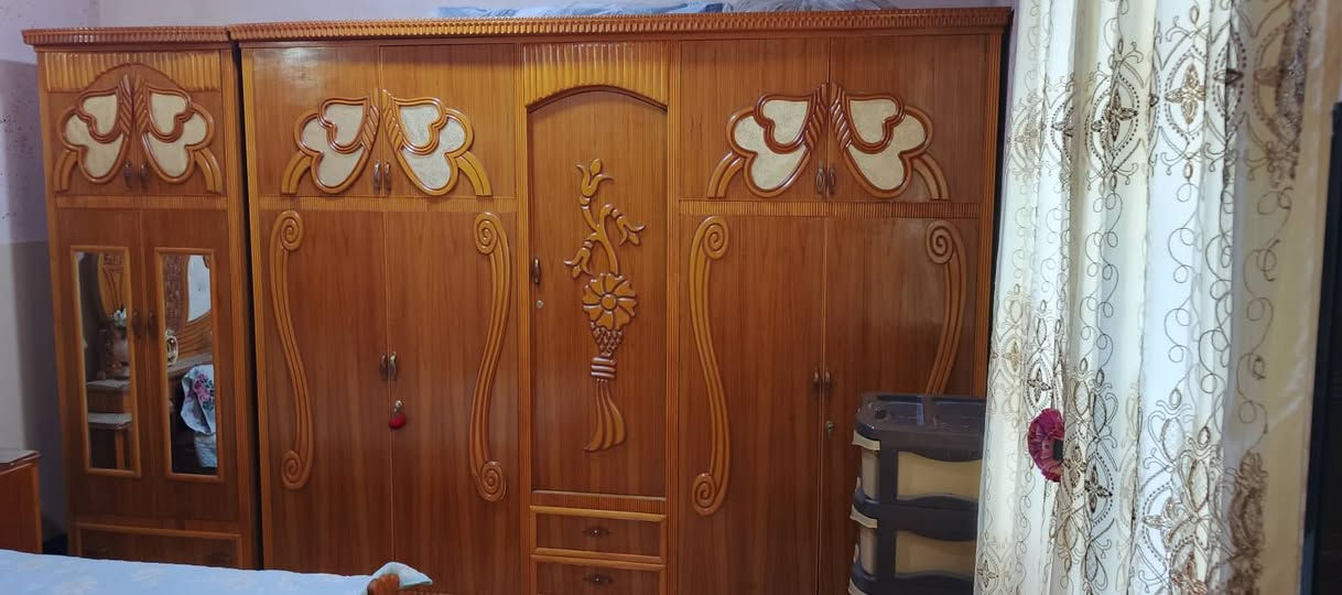 غرفة نوم خشب ثقيل درجة اولى
نظافة مية بالمية 
السعر مليون ونص بيها مجال 
للتواصل خاص


**إذا كنت صاحب هذا الإعلان وتريد حذفه لأي سبب، رجاءا أرسل رسالة إلى الدعم الفني**