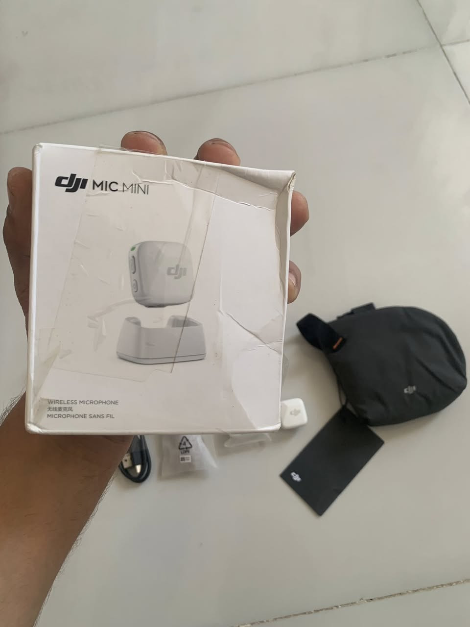 نك مايك dji mini
القطعة اصلية كامل ملحقات 
إذا تريد صوت نقي ومانع ضوضاء بالذكاء الاصطناعي اكيد لازم dji 🌚


**إذا كنت صاحب هذا الإعلان وتريد حذفه لأي سبب، رجاءا أرسل رسالة إلى الدعم الفني**