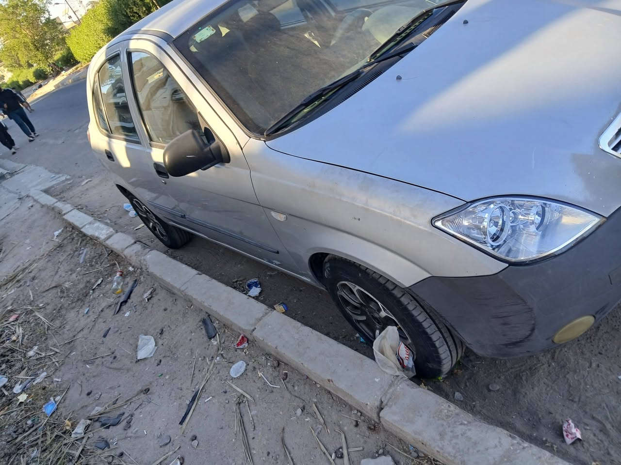 طيبة ٢٠١٥ هاج باك ماشية ٩٣ الف كير مكينه تبريد تدفئه ممتازات كامرة وشاشة سنتر لوك
السيارة بيها جراد 
ونطخت عندي يم قبق البانزين قبل يومين ممصلحها 
رقم بغداد انكليزي بسمي 
رايدها ٣٨
مكاني بغداد 
رقم الهاتف 
***********
