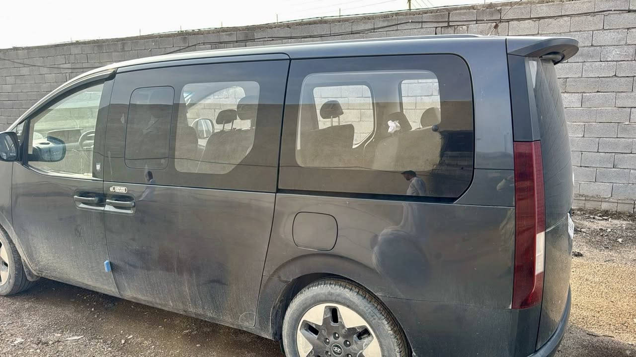 السلام عليكم
هيونداي ستاريه او ستاركس مديل 2022
وارد كوري مكفوله فول مواصفات قياده ذاتيه تثبيت مسار مثبت فتحه  فول على الاخير 
مكانها بصره 
***********
