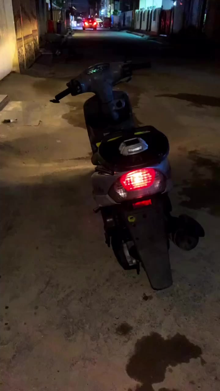 سلام عليكم اخوان دراجه ماكس منغولي لبيع دراجه كامله من كل نواحي كهربائيات كله شغاله اي نقص ما بيه دبلات امامي خلي شغال طصته ناعمه وتخبل ختم من طول لطول نكره بكل وكت هندر شغال ضربه وحده سعر 600 وبيه مجال لطيبين عنوان بغداد البياع رقم الهاتف ***********❤️✨
