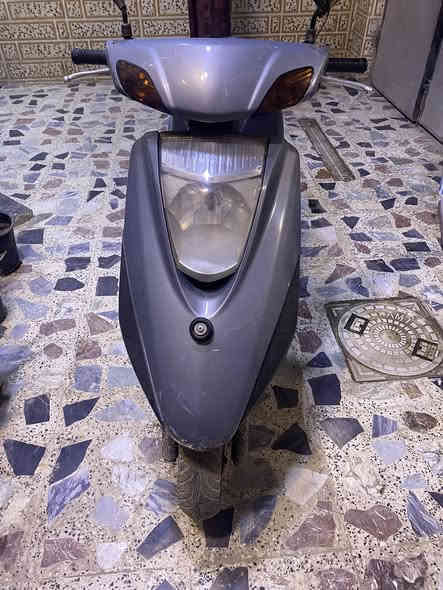 السلام عليكم درجه بريز  
 درجه كله بلاديه خير من الله   شلعه ومعدال شغاله سلف وهندر مكينه خرسه ناعمه  كهربائيات كله شغال شاير يمنه يسره عداد كليو متر شغال الايت عالي ناصي كله شغال بريك مامي خلفي   مكفوله كفاله عامه 
وراق كامله وراق رنبه موجود مكاني بغداد سعر 650
للاستفسار ***********
