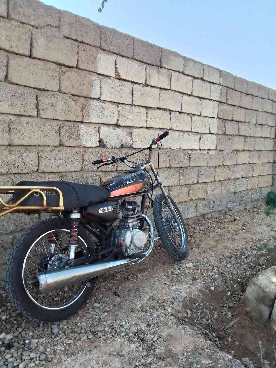 السلام عليكم عندي موطور للبيع موديل 18 الشراي يتصل***********
