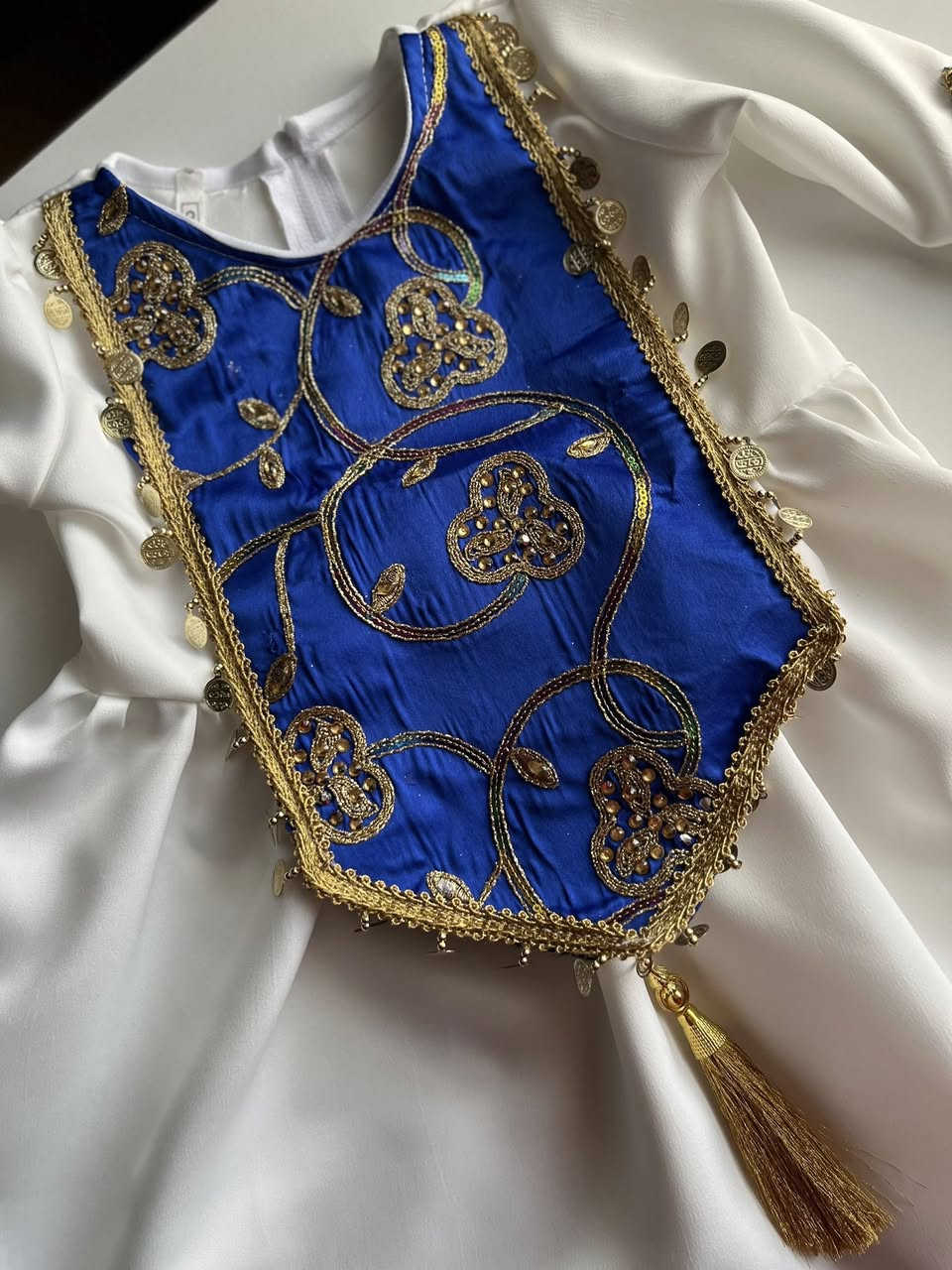 فستان رمضاني للأطفال يجمع بين البراءة والفخامة بلمسة تراثية ساحرة السعر 33 الف شامل اجور التوصيل ✨🌙 إطلالة مثالية لطفلتك في ليالي رمضان، القرقيعان، والتجمعات الرمضانية بروح شرقية أصيلة وأناقة ملكية💙
للحجز واتساب ‭+964 777 554 5881‬


**إذا كنت صاحب هذا الإعلان وتريد حذفه لأي سبب، رجاءا أرسل رسالة إلى الدعم الفني**