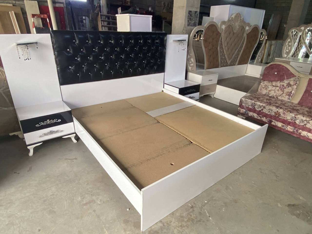 غرفت نوم تركي شرط الانضافه  6 قطع  السعر تصال ع رقم ‭0770 479 7493‬
